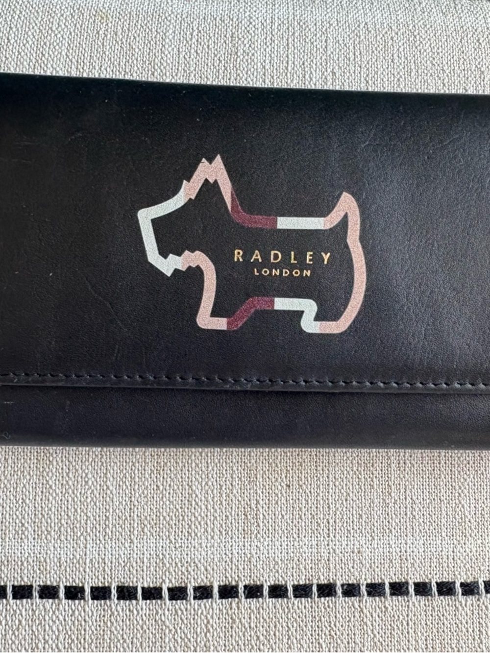RADLEY LONDON Black Leather Wallet with Multicolor Dog Motif
